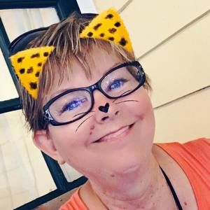 Meet your Posher, Linda